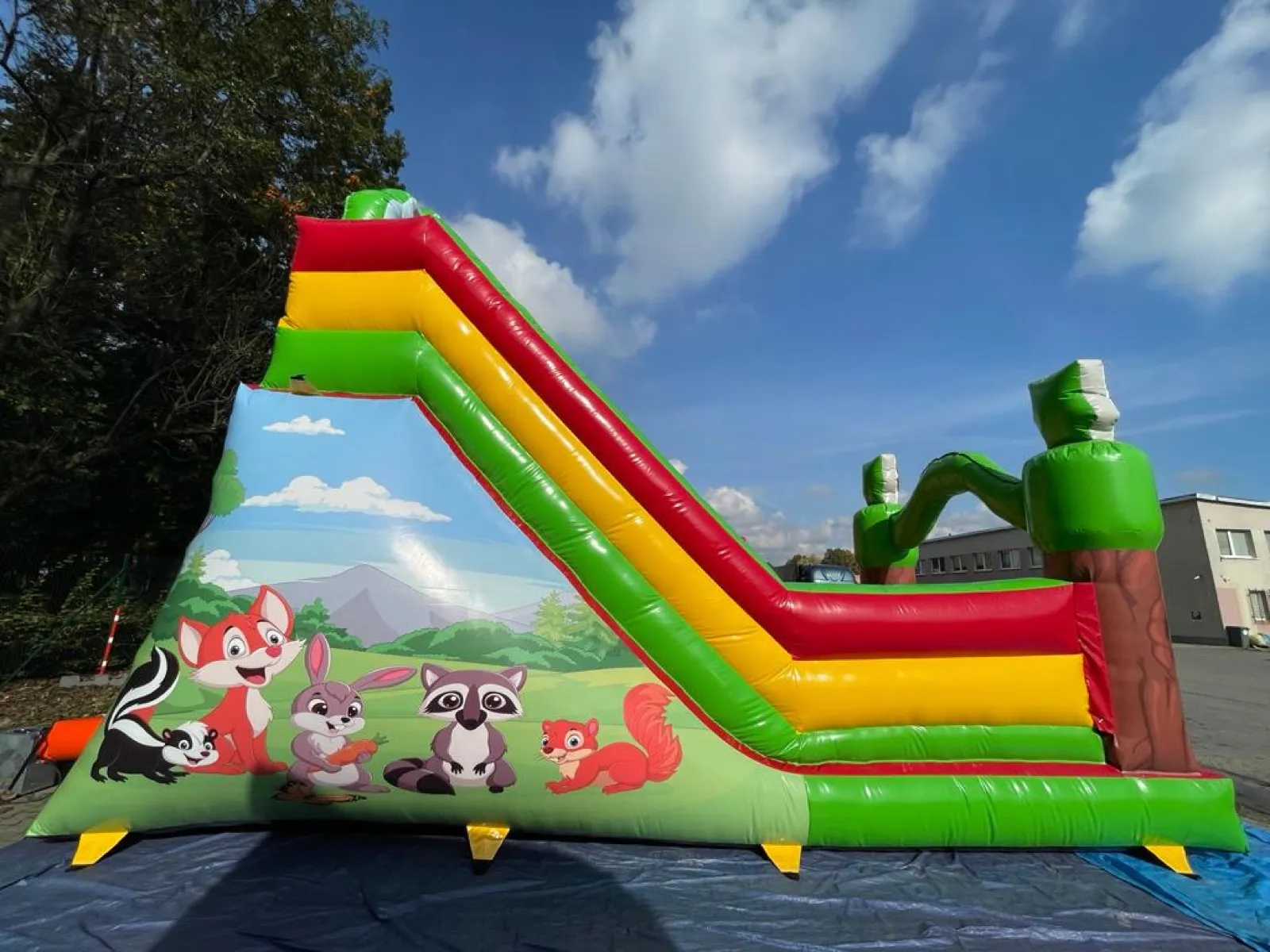 Dmuchaniec Fox Jump gotowy do zabawy